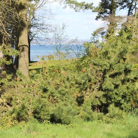 Beautiful In With 3 Bedrooms, Sauna And Internet *